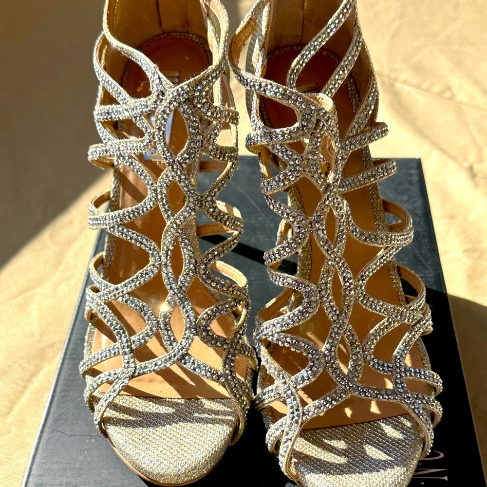 Inc sharee2gld- champagne heel height 4”